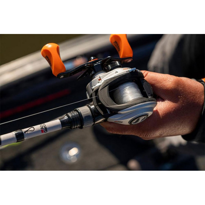 Max 4 STX-l Abu Garcia Reel 8